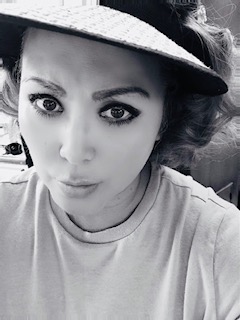 Reiki therapist, Lymphatic drainage, tooth gems, tarot reader and chef at Total wellness in San Diego